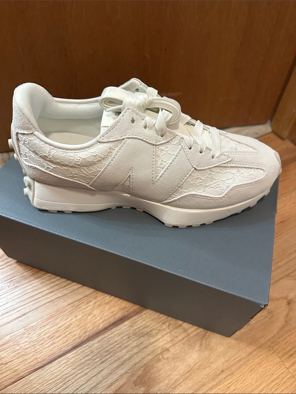 New Balance 327 Women's White Lace-Overlay Sneaker